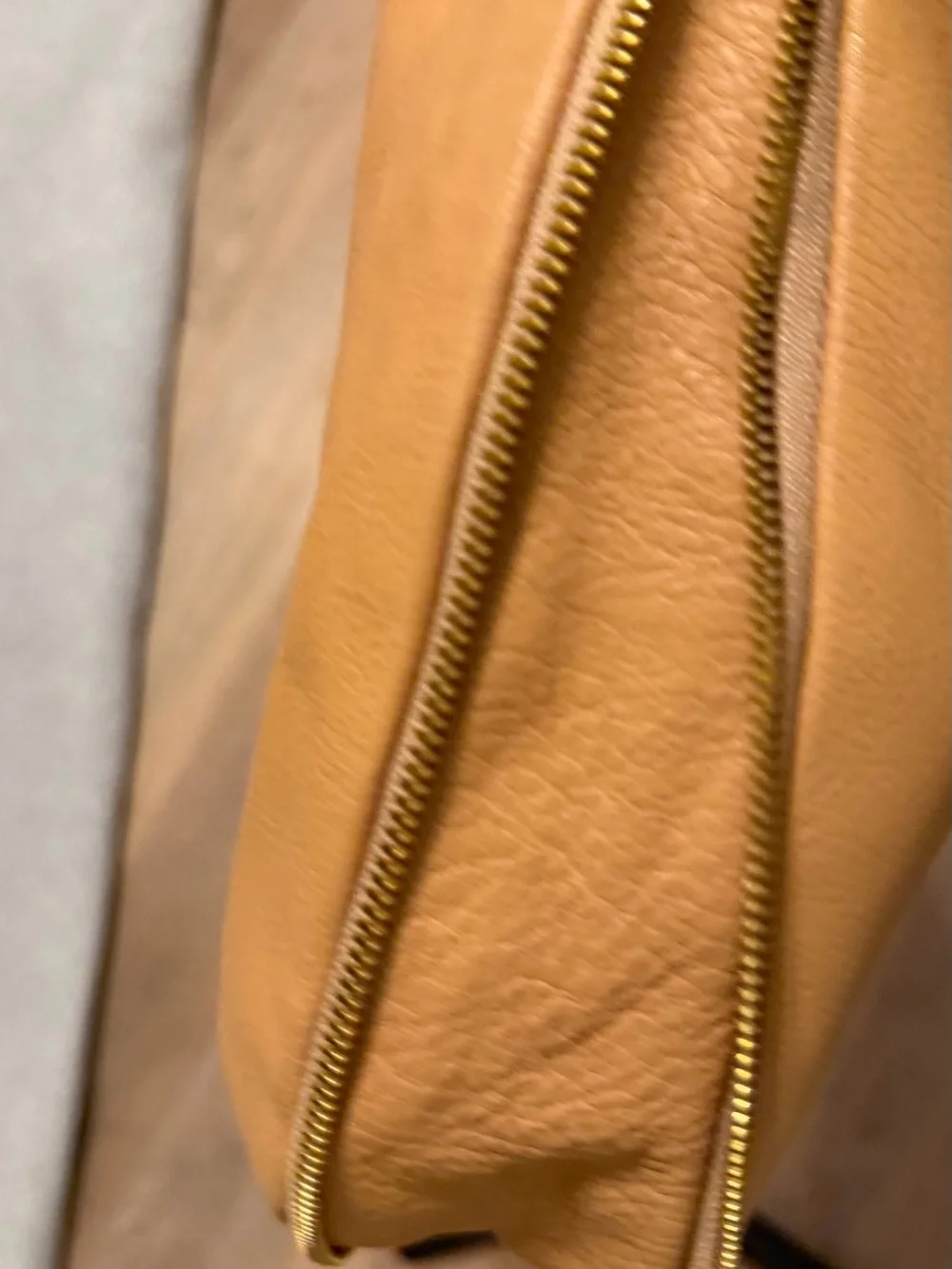 HOBO Genuine Leather Hobo Shoulder Bag Camel Tan Slouchy Large Purse - Picture 11 of 16
